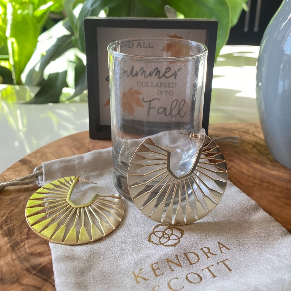 ✨✨Kendra Scott Earring✨✨
